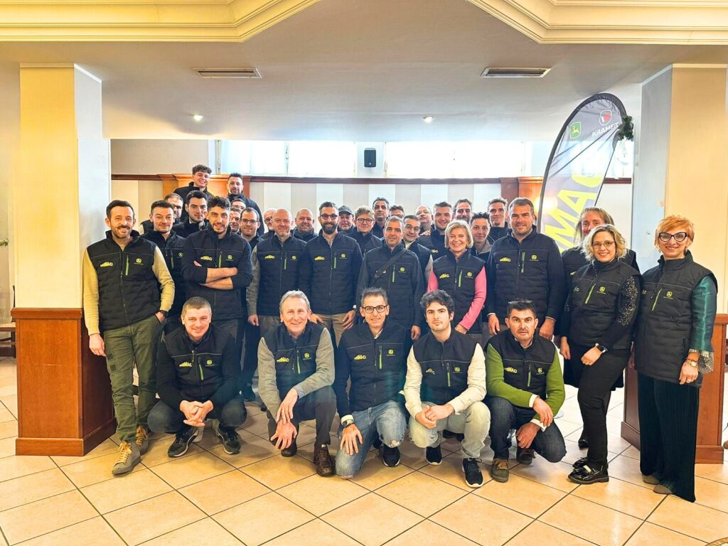 Mezzi trattori John Deere Cuneo Torino